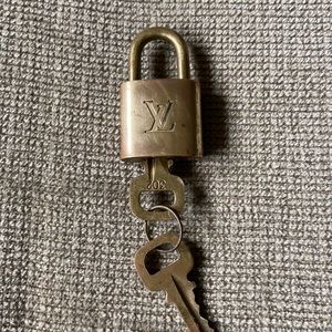 Louis Vuitton lock and keys